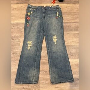 NWT - Jessica Simpson emrboidered Jeans